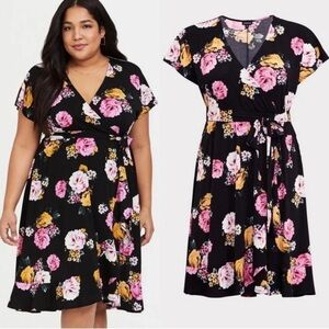Torrid | Floral Stretch Faux Wrap Dress Flutter Sleeve Size 1